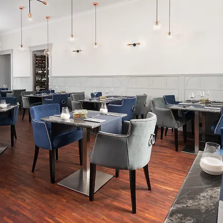 ホテル Sedan - Destigo