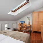 Otel Sedan - Destigo Sopot
