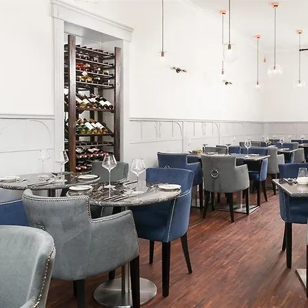 Hotel Sedan - Destigo Sopot