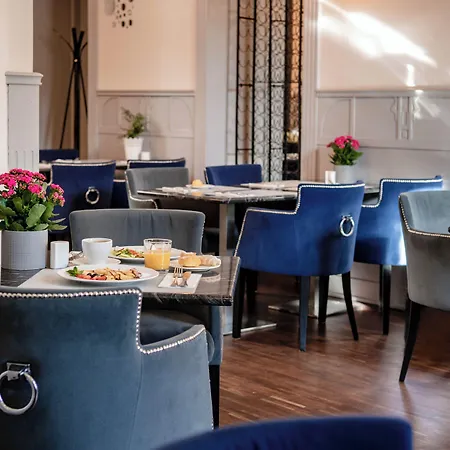 Sedan - Destigo Hotel 2*