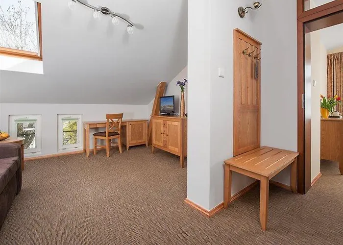 Sedan - Destigo ホテル