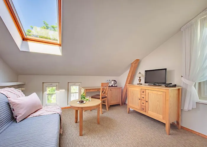 Sedan - Destigo ホテル