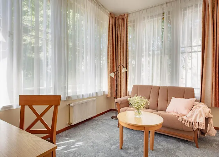 Sedan - Destigo ソポト