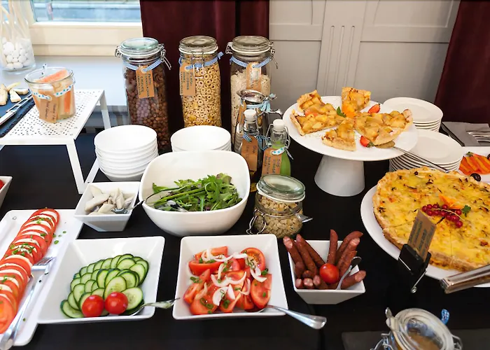 Hotel Sedan - Destigo Sopot